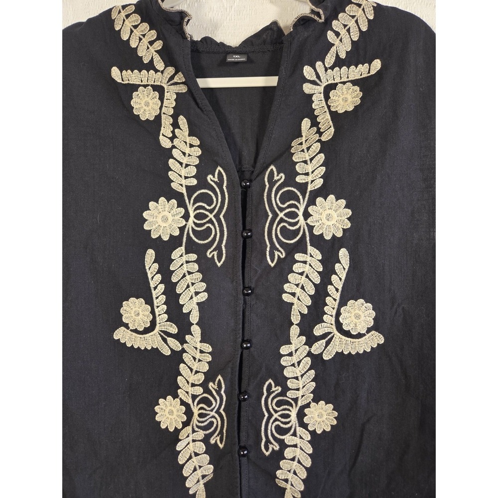 Embroidered Blouse Womens 1XL Black Floral Ruffle Sleeve Boho Chic Top - Picture 2 of 7